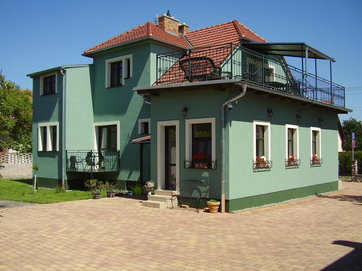Penzion Vecerka Lednice Exterior foto